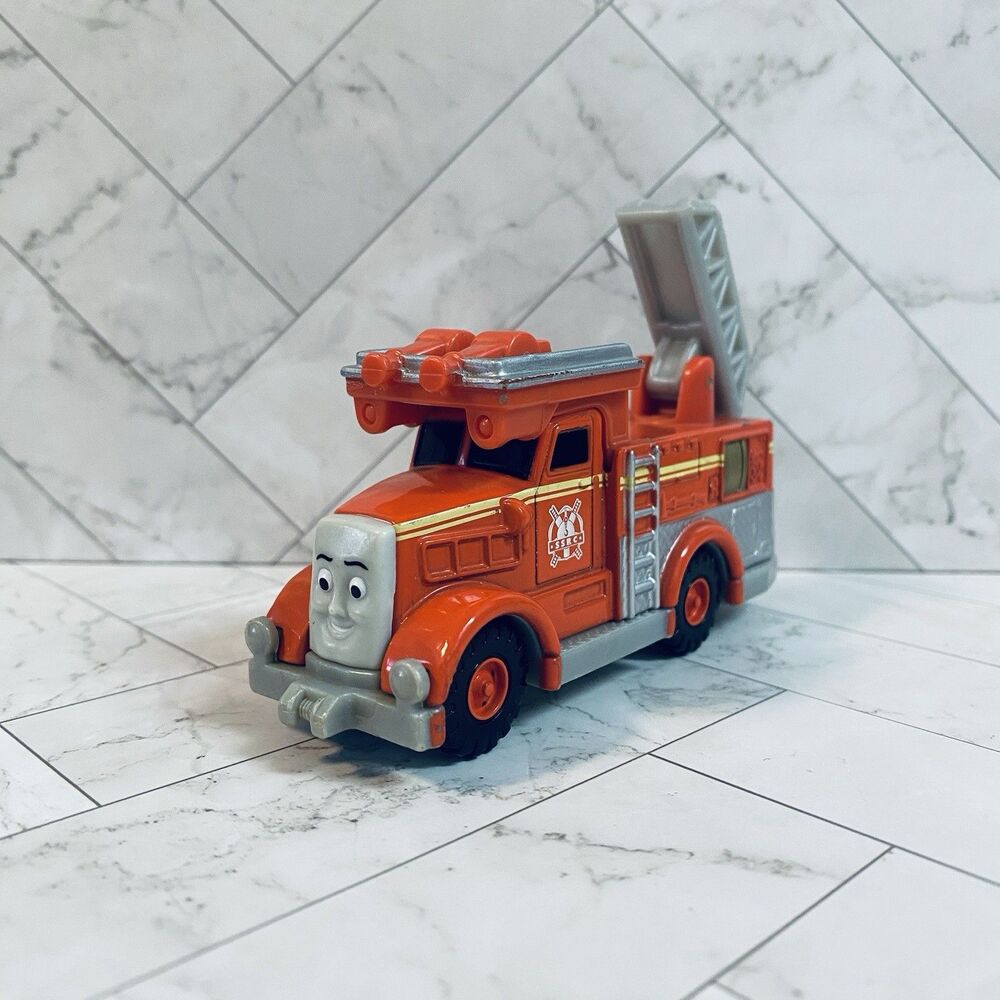 2010 MATTEL FLYNN DIE CAST FIRE TRUCK. THOMAS & FRIENDS